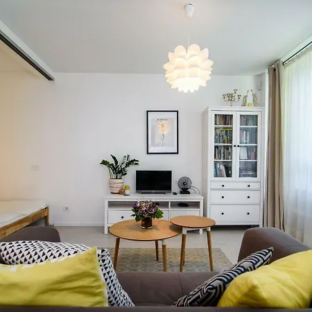 #stayhere - Comfy & Stylish With Patio Close To Old Town * VNO