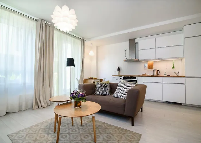 #stayhere - Comfy & Stylish With Patio Close To Old Town *